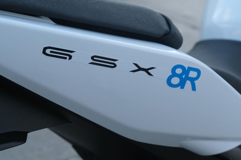 NEW 2026 SUZUKI GSX8R Image 23