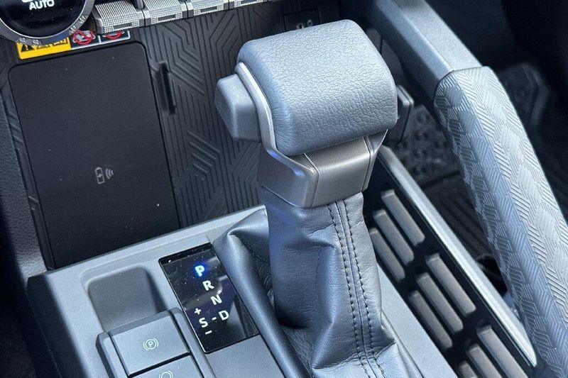 New 2026 Toyota 4Runner i-FORCE MAX Hybrid PlatinumImage 22
