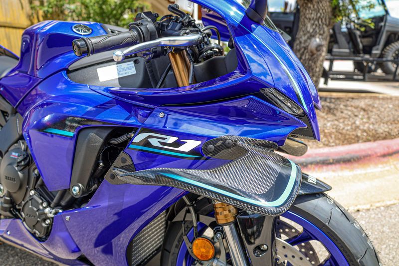 NEW 2026 YAMAHA YZF-R1 Image 8