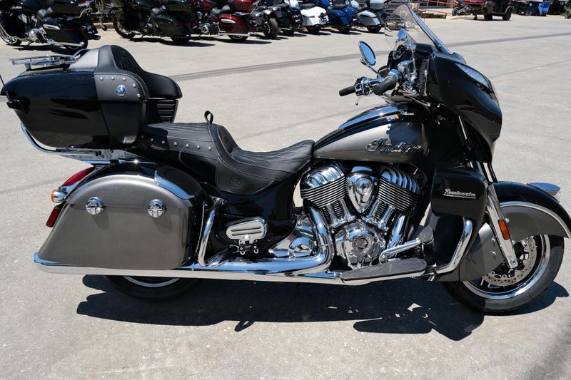 NEW 2025 INDIAN MOTORCYCLE ROADMASTER WITH POWERBAND AUDIO PACKAGE BLACK Image 2