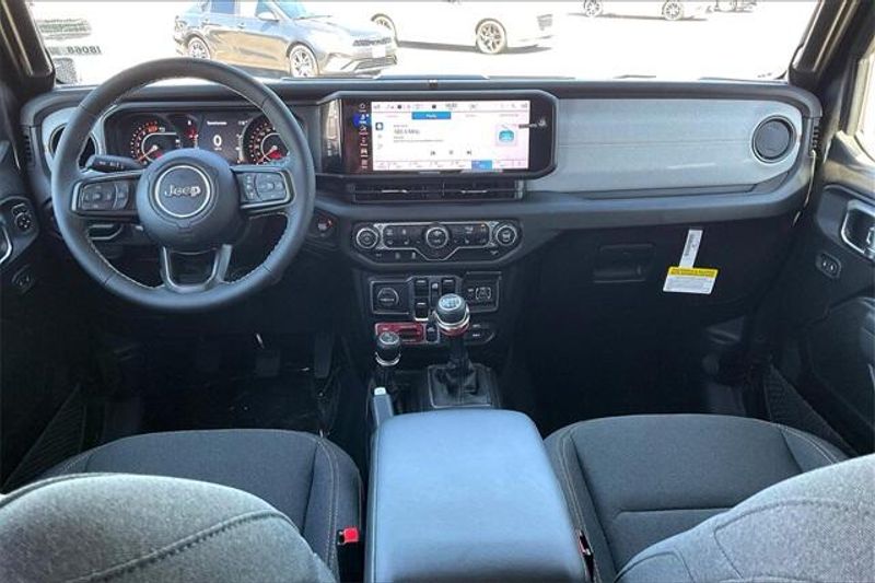 New 2025 Jeep Wrangler 4-door WillysImage 4