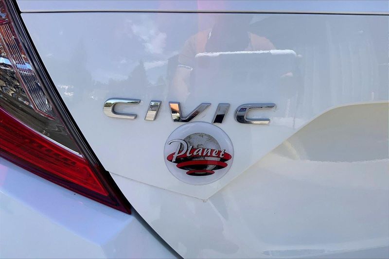 2018 Honda Civic LX photo 8
