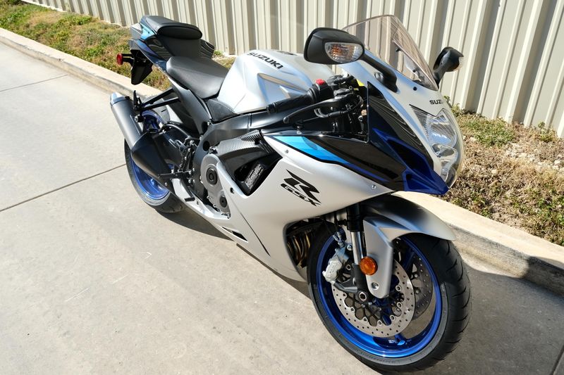 NEW 2026 SUZUKI GSXR600 Image 1
