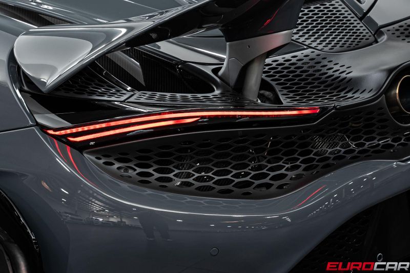 2022 McLaren 765LT *HUGE CARBON INTERIOR OPTIONS * FRONT PPF*Image 26