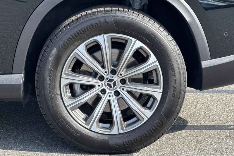 Used 2026 Mercedes-Benz GLC 300Image 35