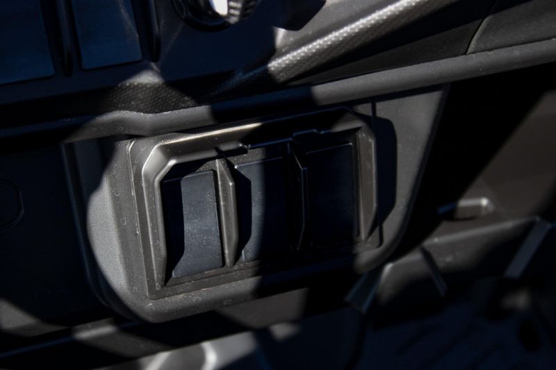 NEW 2026 CAN-AM DEFENDER XT HD11 WITH 1025 INCH TOUCHSCREEN Image 30