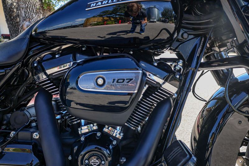 USED 2018 HARLEY STREET GLIDE SPECIAL Image 10