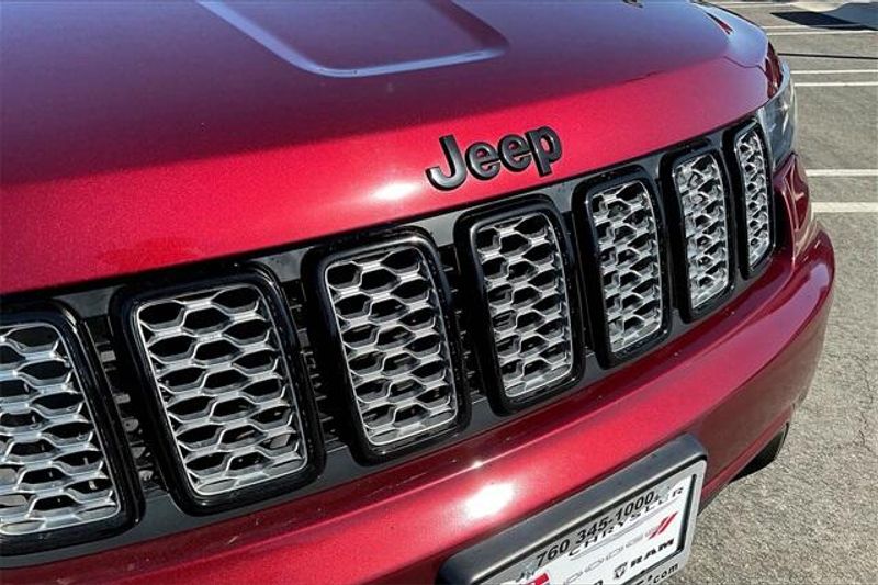 Used 2021 Jeep Grand Cherokee Laredo XImage 30