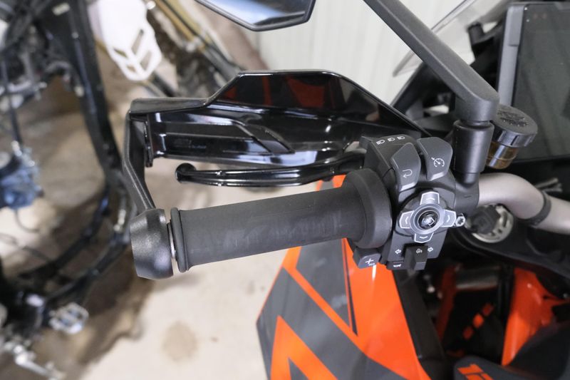 USED 2023 KTM SUPER DUKE 1290 GT Image 7