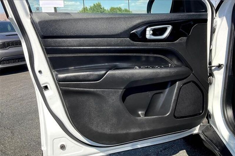 2023 Jeep Compass AltitudeImage 22