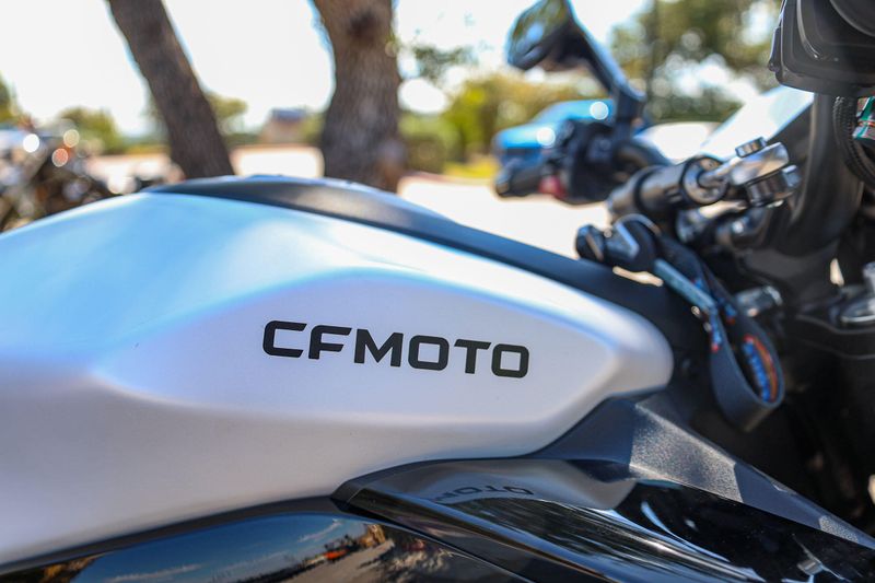 NEW 2026 CFMOTO 675NK Image 3