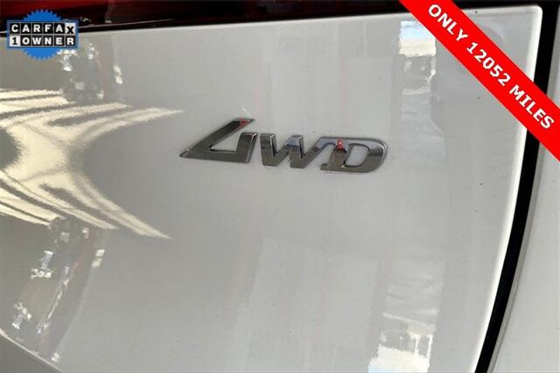 Used 2023 Genesis GV70 2.5T AdvancedImage 7