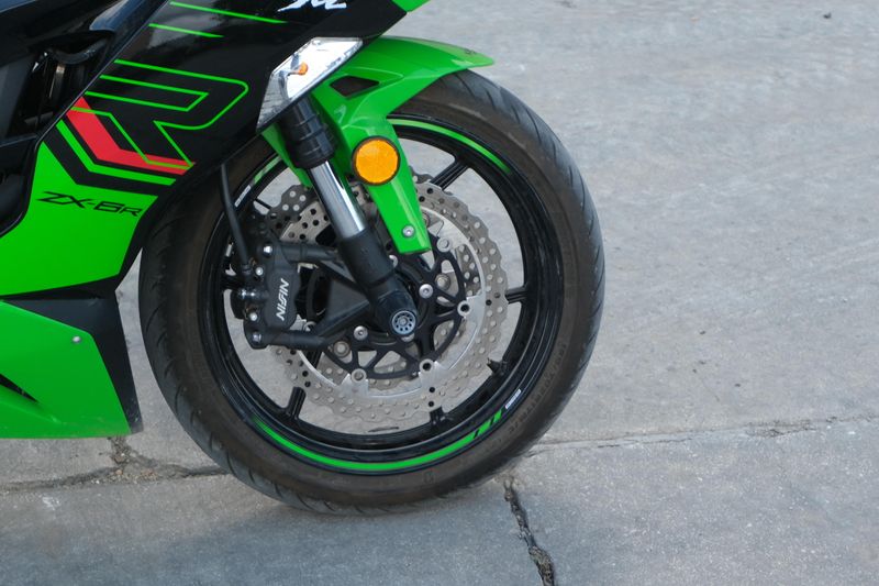 2023 Kawasaki NINJA ZX6R GREEN Image 11
