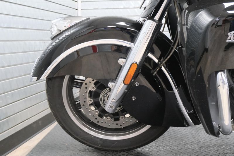 USED 2022 INDIAN MOTORCYCLE ROADMASTER Image 13
