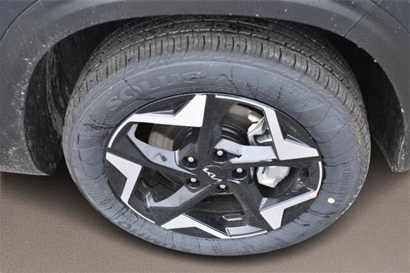 2025 Kia Seltos SImage 11