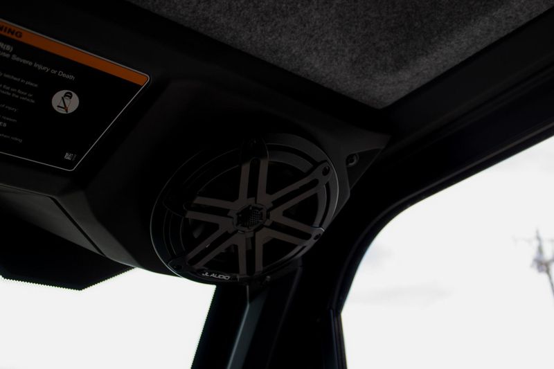 NEW 2026 CAN-AM DEFENDER LIMITED CAB HD11 Image 37