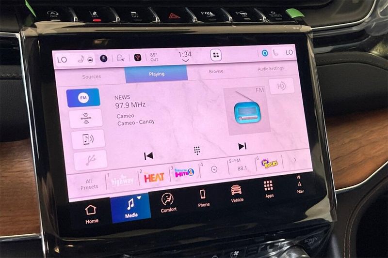 2025 Jeep Grand Cherokee L Summit Reserve photo 18