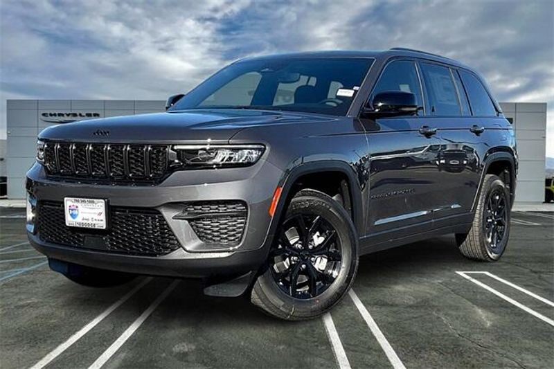 2024 Jeep Grand Cherokee Altitude 4x2Image 1