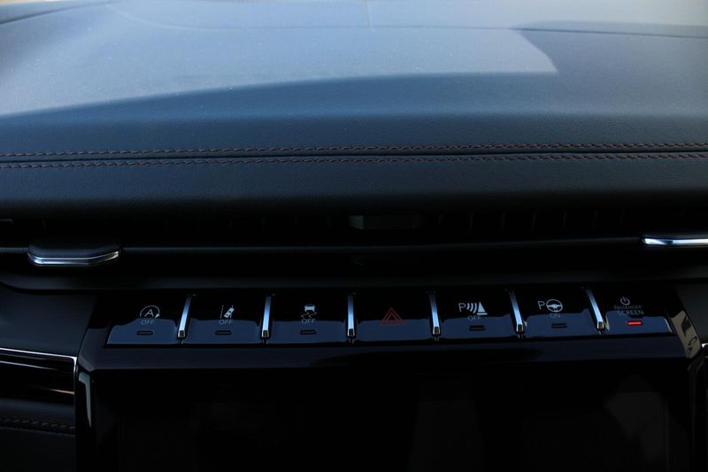 2025 Jeep Grand Cherokee L Summit Reserve photo 19