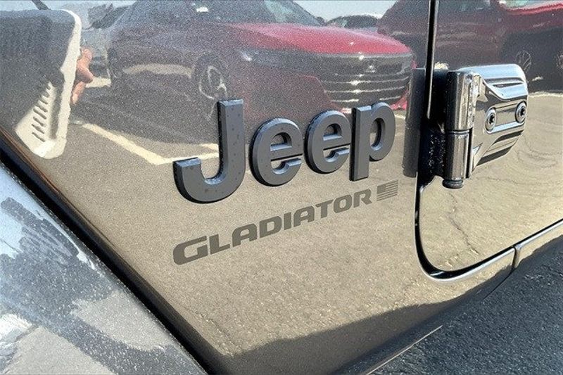 2023 Jeep Gladiator SportImage 13