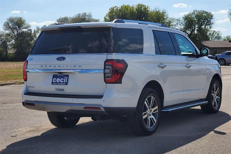 2023 Ford Expedition Limited photo 5