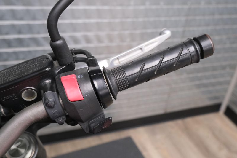 USED 2019 HONDA CB650R Image 18