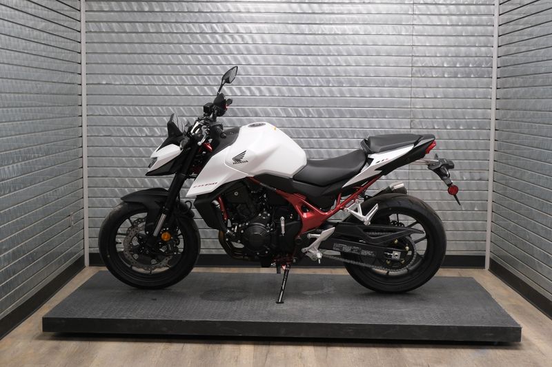 NEW 2025 HONDA CB750 HORNET Image 6