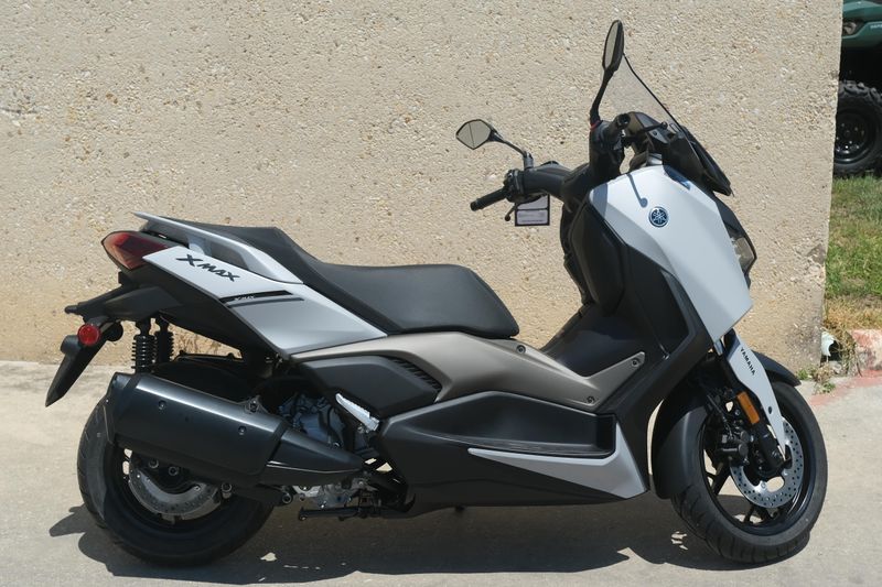 2024 Yamaha XMAX GRAY Image 3