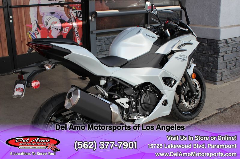 2025 Kawasaki NINJA 500 ABS Image 5