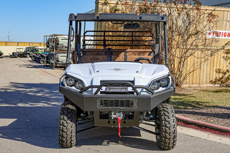 2025 Kawasaki MULE PROFXT 1000 LE PLATINUM RANCH EDITION METALLIC STARDUST WHITE Image 9