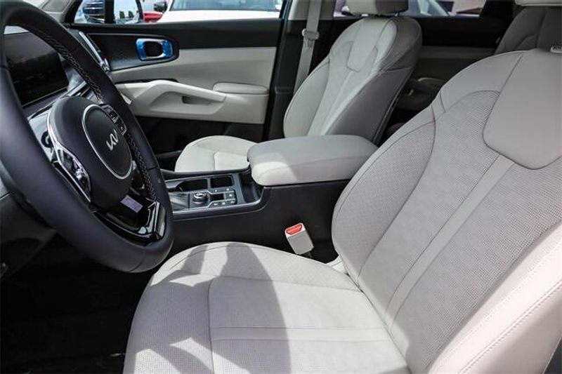 New 2025 Kia Sorento SImage 8
