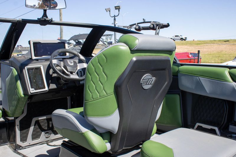 2023 MALIBU M220Image 31