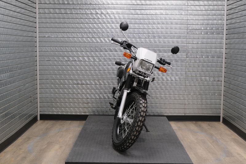 NEW 2027 YAMAHA TW200 Image 8