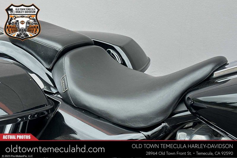 2019 Harley-Davidson Electra Glide in a Black exterior color. BMW Motorcycles of Temecula – Southern California (951) 506-6903 bmwmotorcyclesoftemecula.com 