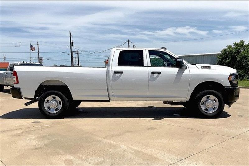 2024 RAM 3500 Tradesman Crew Cab 4x4 8