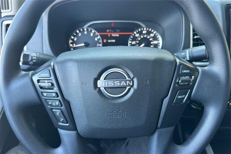 Used 2023 Nissan Frontier SVImage 20