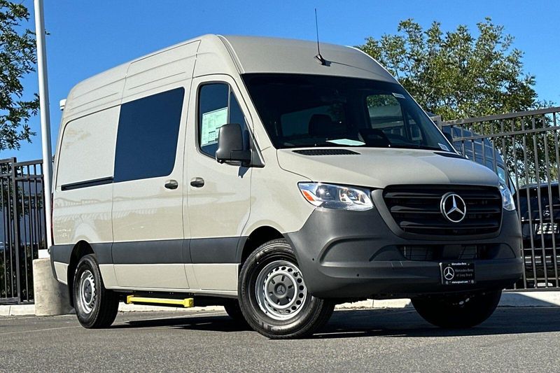 New 2026 Mercedes-Benz Sprinter 2500 Crew 144 WBImage 2
