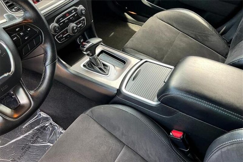 2022 Dodge Charger R/TImage 17