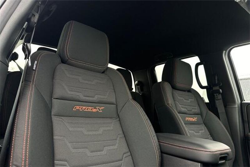 New 2025 Nissan Frontier PRO-XImage 13