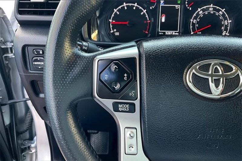 2022 Toyota 4Runner SR5Image 18
