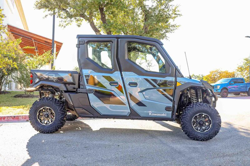NEW 2025 KAWASAKI RIDGE XR CREW LIMITED Image 11