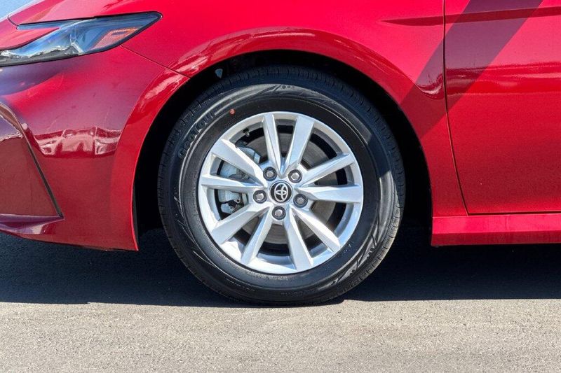 Used 2025 Toyota Camry LEImage 23