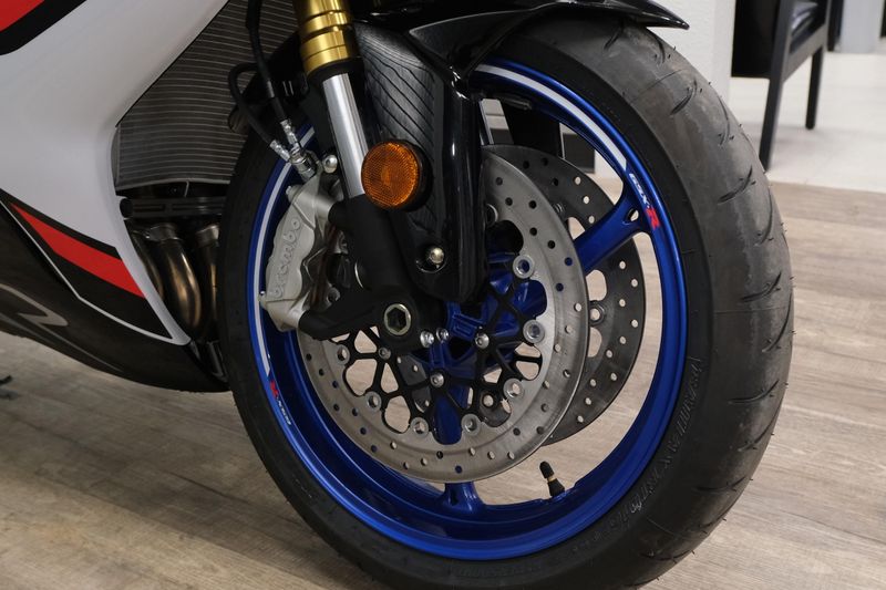 NEW 2026 SUZUKI GSXR750Z 40TH ANNIVERSARY EDITION Image 14