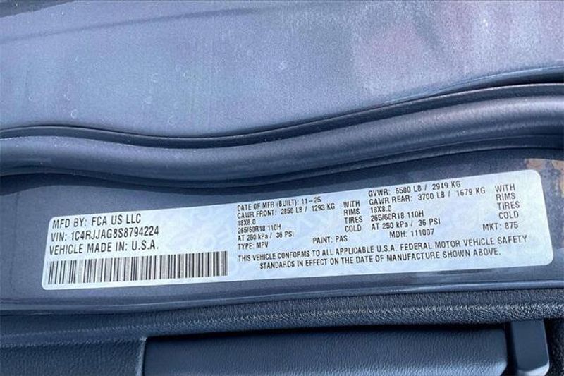 New 2025 Jeep Grand Cherokee L Laredo X 4x2Image 15