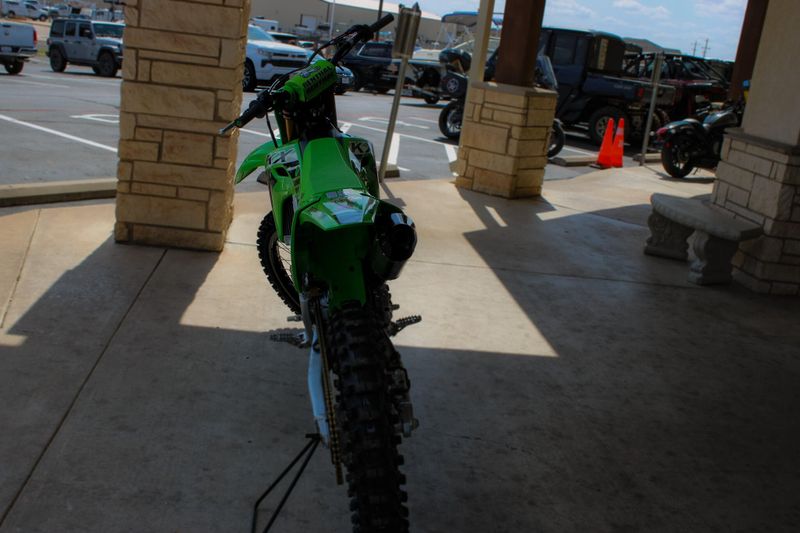 2025 Kawasaki KX450SR LIME GREEN Image 4