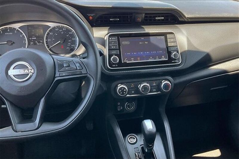 Used 2024 Nissan Kicks SImage 5