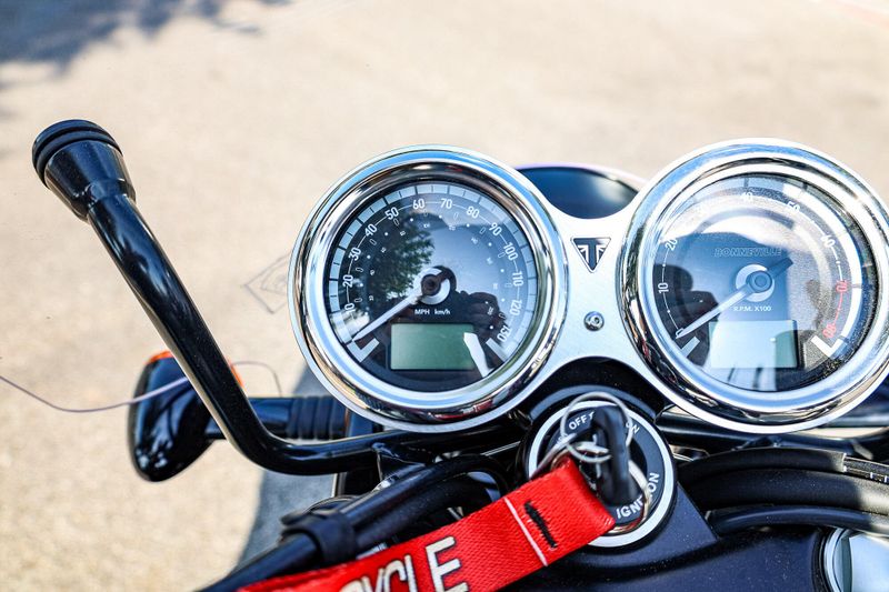2022 Triumph BONNEVILLE T 120 BLACK EURO 5A BASE Image 3