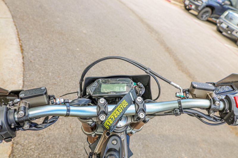 NEW 2025 SURRON ULTRA BEE X Image 6