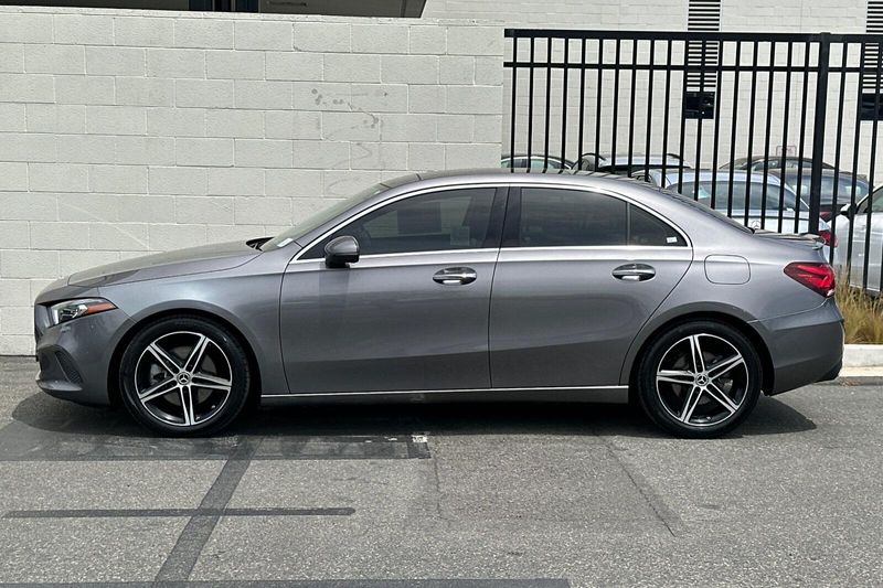 2021 Mercedes-Benz A-Class A 220Image 7