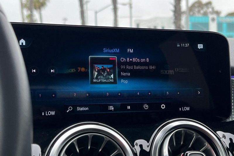 2023 Mercedes-Benz EQB 300Image 21